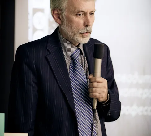 Р.Д. Тукаев во время своего доклада