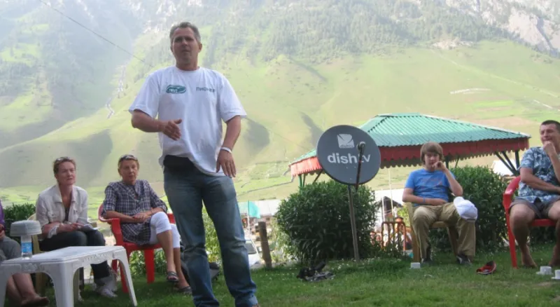 С. Рудный инструктирует перед паломничеством