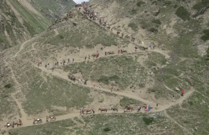 Тропа в пещеру Шивы