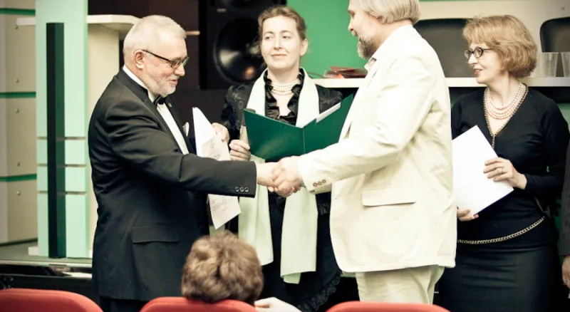 Диплом вручается Ермошину Андрею Федоровичу