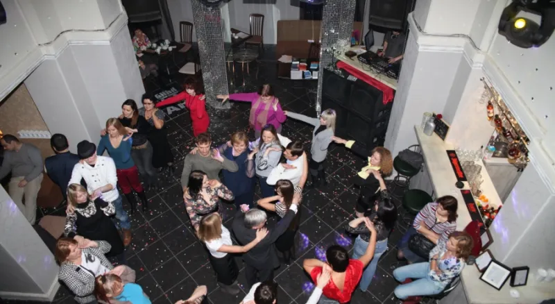 Плечом к плечу, все мы рядом