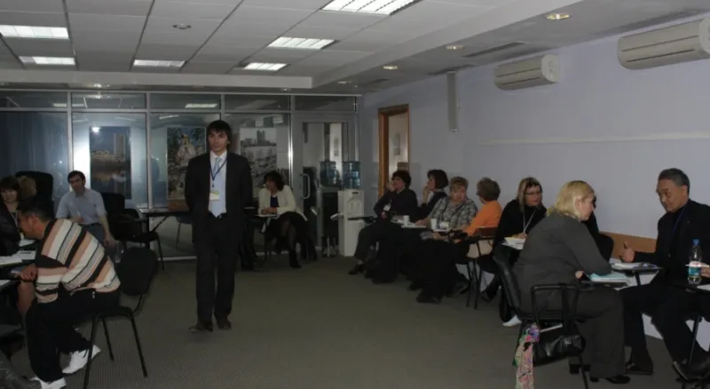 Максим Гончаров ведет тренинг