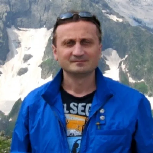 Власов Аркадий Роландович