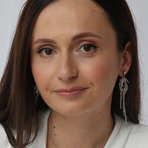 Антонова Кира Евгеньевна