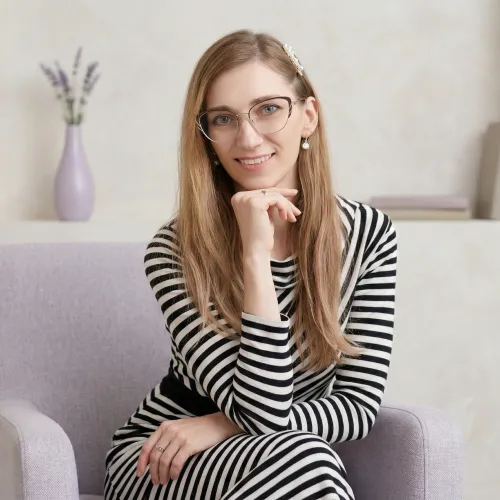 Снеговая Елена Леонидовна